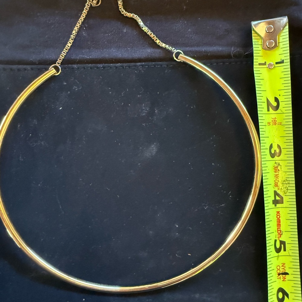 Elegant Gold Choker Necklace